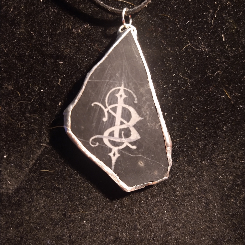 Marble Skinny Puppy pendant